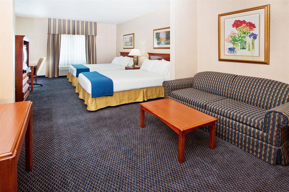 Holiday Inn Express Hotel & Suites Grand Rapids-North By Ihg Walker Pokoj fotografie