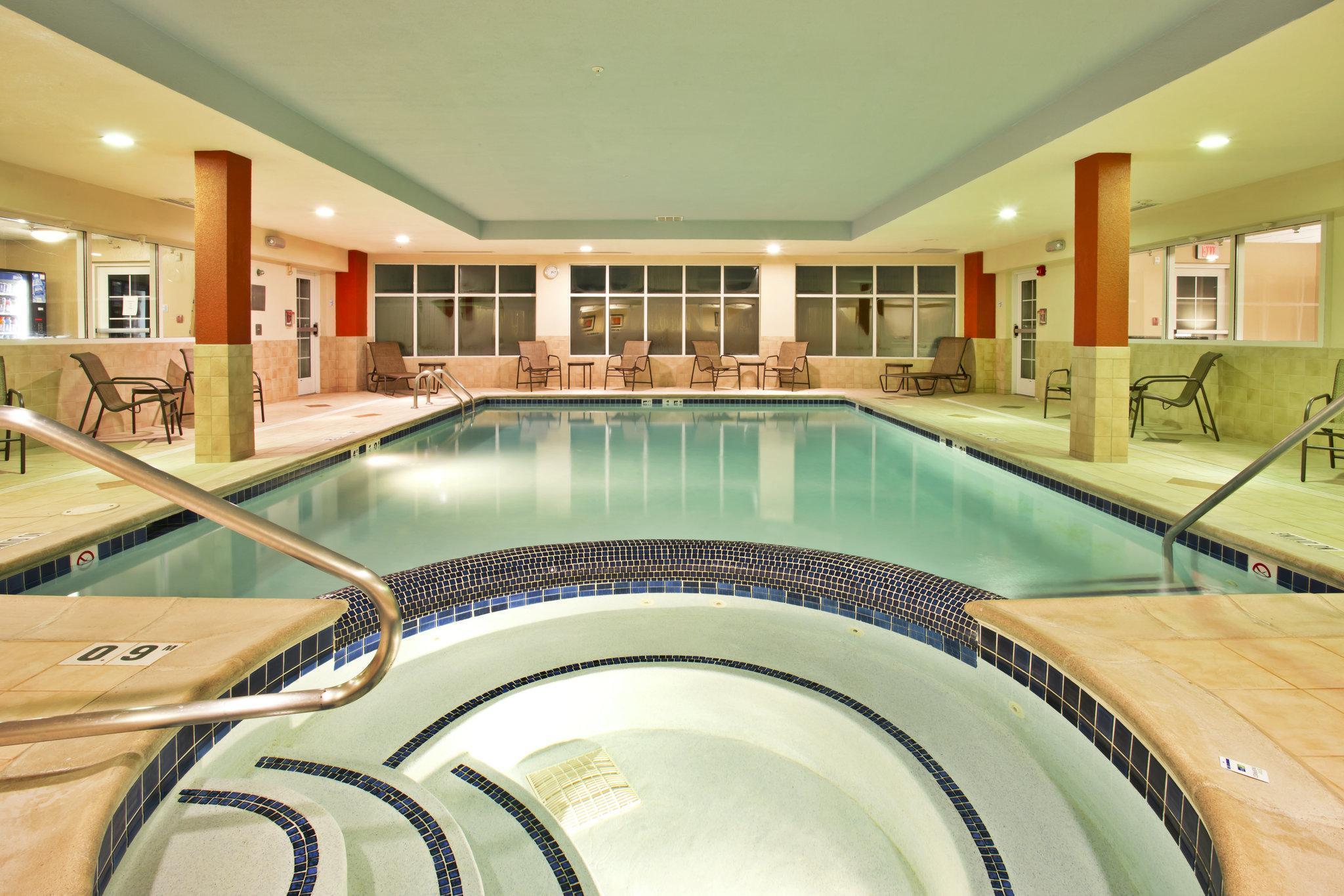 Holiday Inn Express Hotel & Suites Grand Rapids-North By Ihg Walker Exteriér fotografie