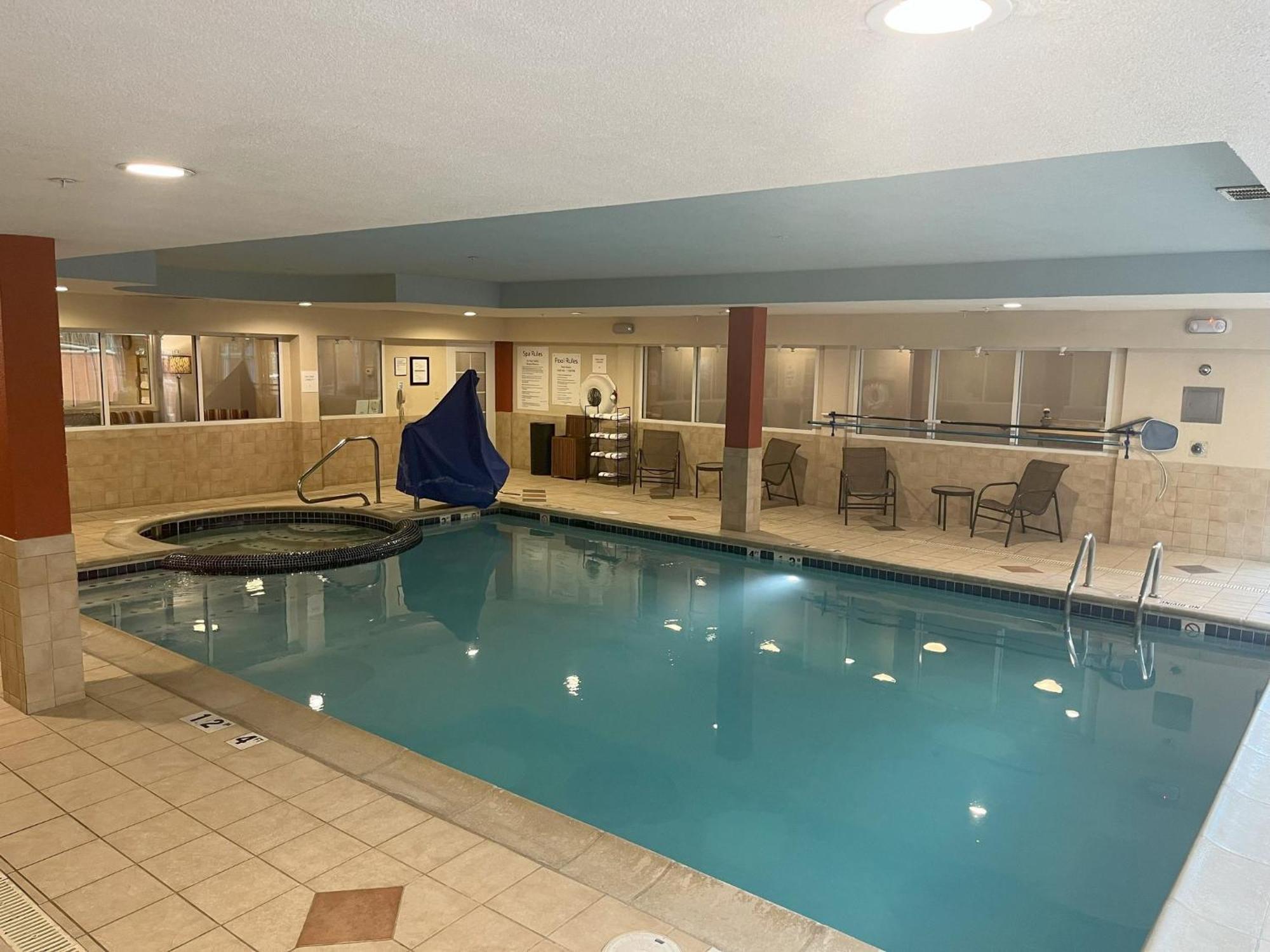 Holiday Inn Express Hotel & Suites Grand Rapids-North By Ihg Walker Exteriér fotografie