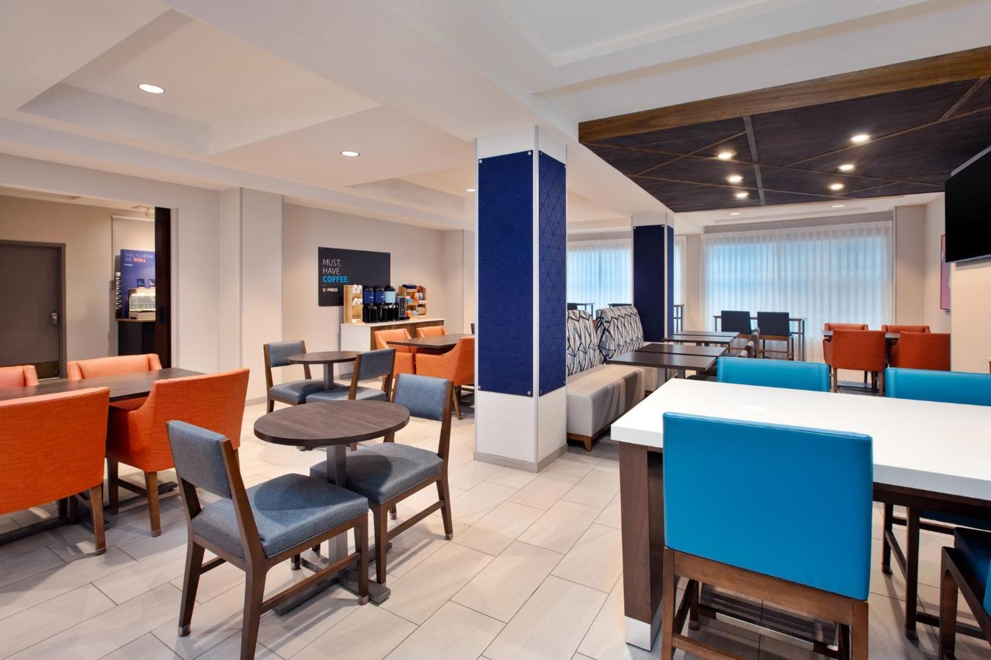Holiday Inn Express Hotel & Suites Grand Rapids-North By Ihg Walker Exteriér fotografie
