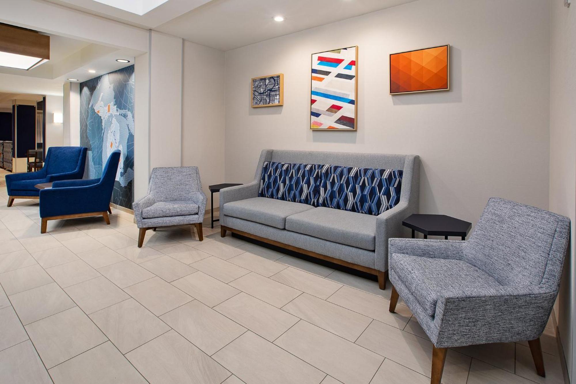 Holiday Inn Express Hotel & Suites Grand Rapids-North By Ihg Walker Exteriér fotografie